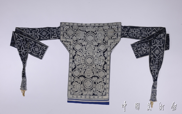 蝙蝠花卉太阳纹蜡染背扇