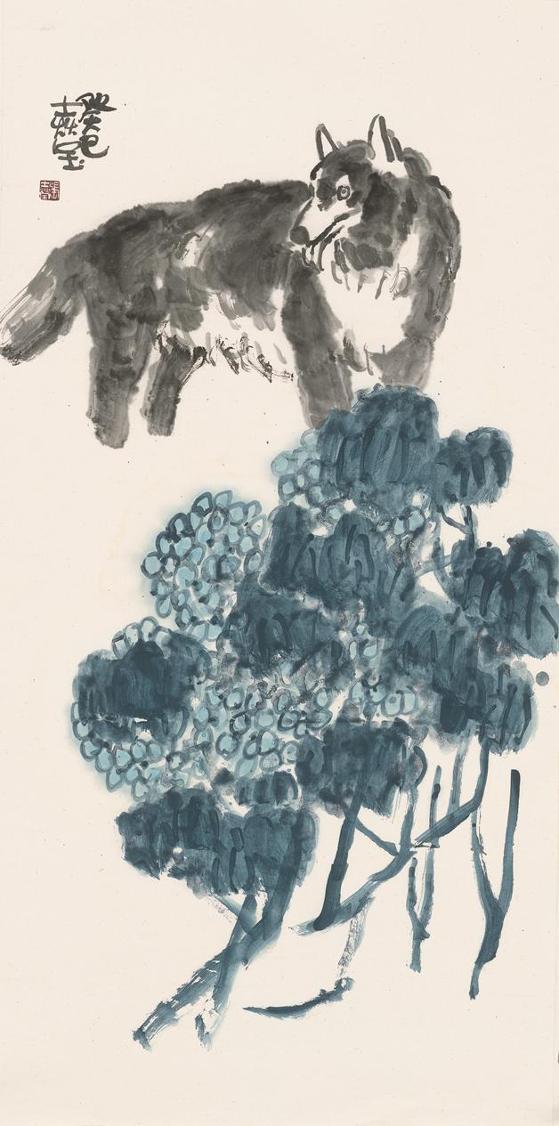 <h2>狼犬与绣球花</h2>
<p>作者：张士莹</p><p>创作年代：2013年</p><p>规格：138×70cm</p><p>品类：国画</p>